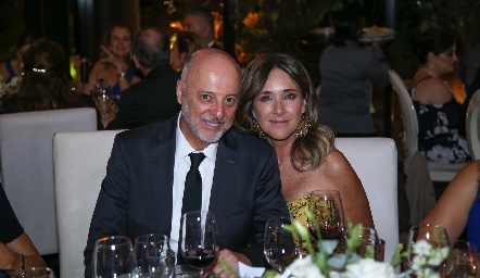  Rodolfo Narro y Claudia Toledo.