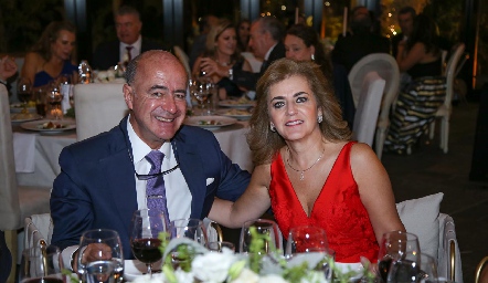  Rafael Olmos y Adriana Carrera.