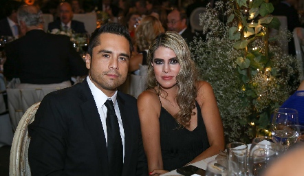  Ricardo Cordero y Mariana Berrones.