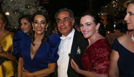  Silvia Medrano, Gerardo Chevaile y Lourdes Gómez.