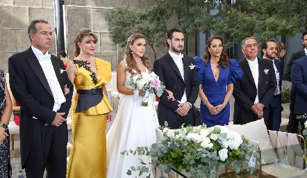  José Luis Hernández, Nuria Lozano de Hernández, María José Hernández, Gerardo Chevaile, Silvia Medrano de Chevaile y Gerardo Chevaile.