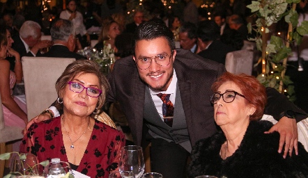  Anilú Pozos, Alejandro Colunga y Socorro Ortiz.