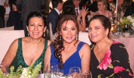  Vero, Connie y Ana.