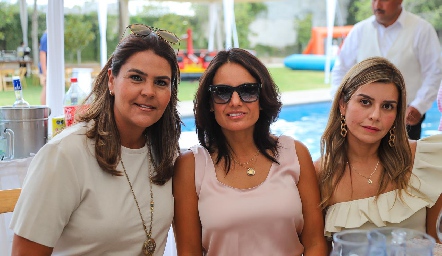  Gabriela Díaz infante, Andrea de la Torre y Ana Paty Zavala.