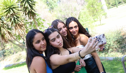  Cumpleaños Isabel Burberg.