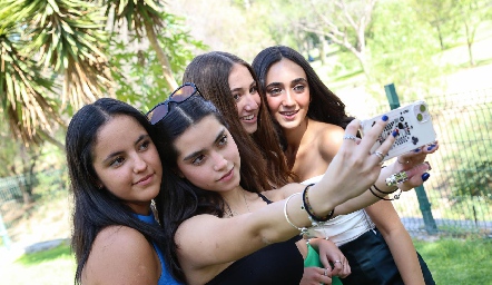 Cumpleaños Isabel Burberg.