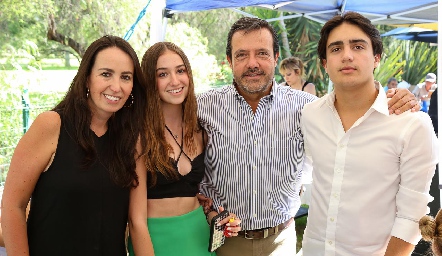  Ximena Burberg, Isabel Burberg, Juan Carlos y Juan Carlos de la Rosa.