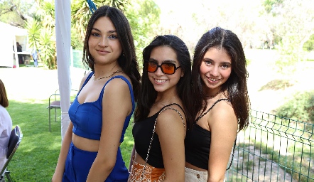  Victoria Rendón, Valentina Eternod y Fernanda Acebo.