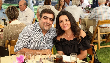  Pascual Leos y Susana de Leos.