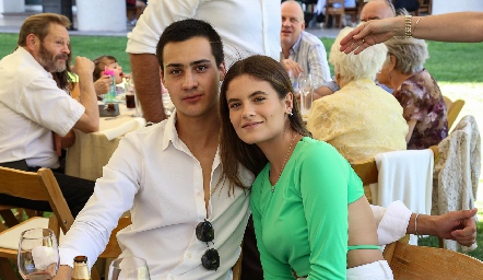 Ernesto Arpayán y Fantine Abud.