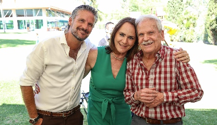  Oscar Morelos, Lucia Morelos y Oscar Morelos Zaragoza.
