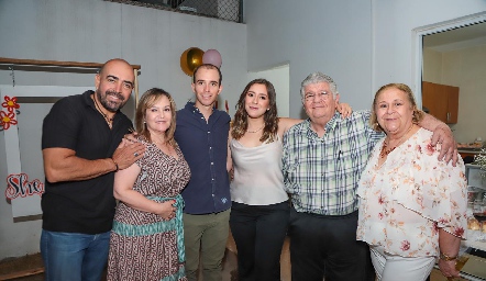  Los novios con sus papás, Germán de Luna, Ingrid Pérez, Germán de Luna, Sofía Loperena, Carlos Loperena y Gerry de Loperena.