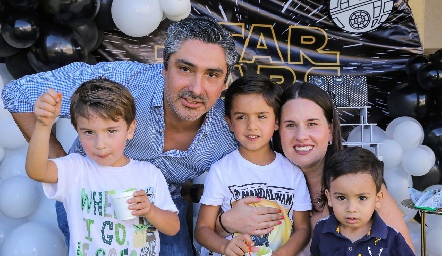  Emilio, Jorge, Eugenio, Isabel y Diego Cortés.