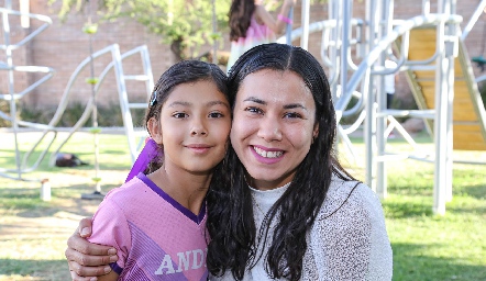  Sofía Grijalva y Frida Vázquez.