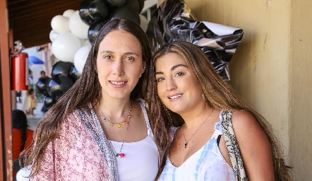  Begoña del Valle y Silvana Zendejas.