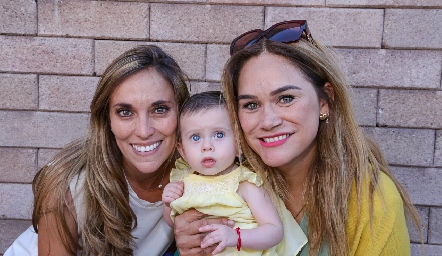  Daniela Llano, Sofía y Danaé Enriquez.