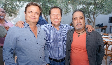  Oscar Cabrera, Alberto Aguilar y Fidelmar Mejía.