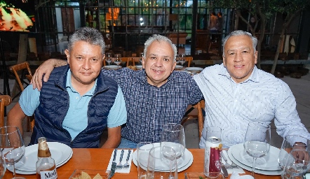  Luis Orta, Carlos Contreras y Carlos Reyes.