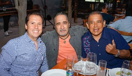  Alberto Aguilar, Fidelmar Mejía y Toño Bear.