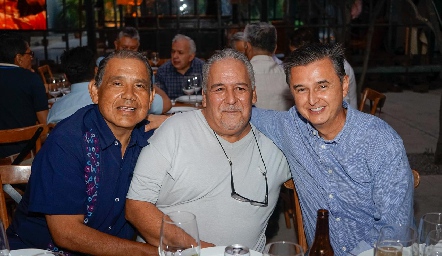  Toño Bear, René Hernández y Jorge Narváez.