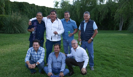  Amigos.