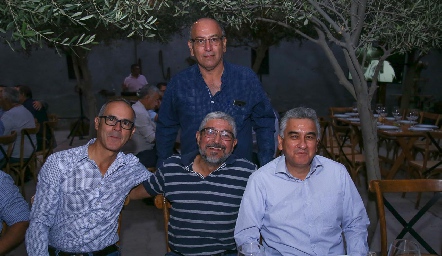  Javier López, Alejandro Ortiz, Arturo Tobías y Tomás Loredo.