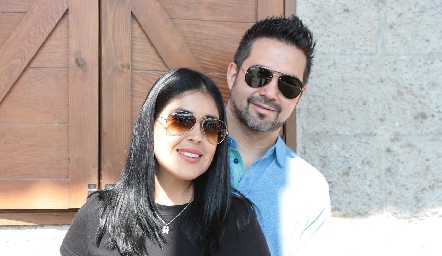  Mario Lozano y Marisol Huerta.