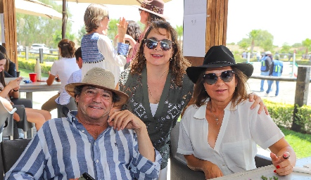  Marisol Hernández, Adolfo Villaseñor y Martha Hernandez.