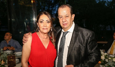  Leticia Gomez y Cliserio Gonzalez.