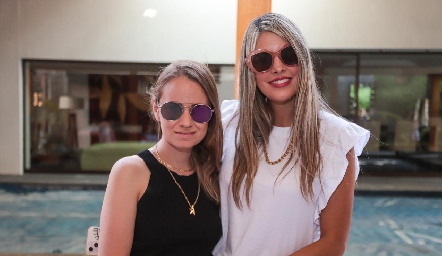 Paulina López y Mariana Berones.