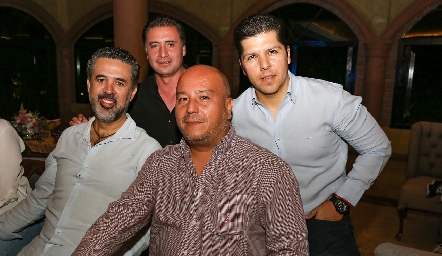  Jesús Jiménez, Poncho  Morales, Sam Carrera y Roberto Gutiérrez.