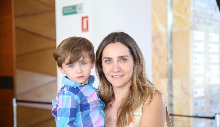 Mateo Martínez y Susana de la Fuente .