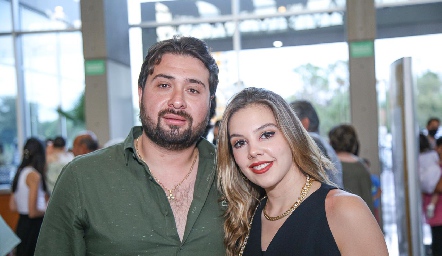  Cesar torres y Stephanie Sánchez .