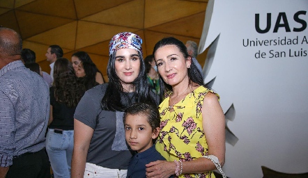  Andrea, Veronica y Uriel .