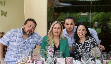  Alejandro Toranzo, Claudia Vidal, Juan José Toranzo y Lorena Flores.