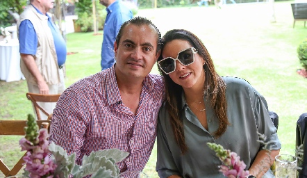  Christian Almazán y Fernanda Castillo.