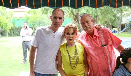  Marcelo Abaroa,  Lourdes López y Juan José Toranzo.