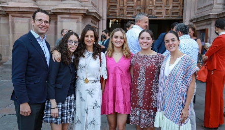  Xavier Nava, Xaviera Nava, Mónica Galarza, Lorenza Hinojosa, Carlota Nava y Nancy Puente.