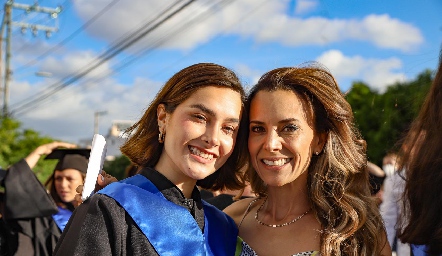  Camila Garza y Daniela Díaz de León.