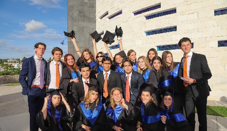   Los graduados de Prepa Anáhuac.