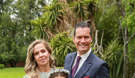  Marcela Torres y Sergio con su hija Alexia.