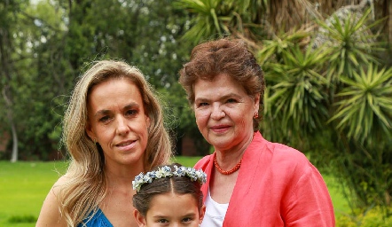  Mónica Torres, Pilar Labastida y Alexia.
