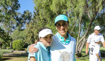  Annia Noriega y María Acebo.