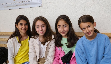  Nelly Ortega, María Inés Castañeda, Isabela Lafuente y Fernanda Gutiérrez.