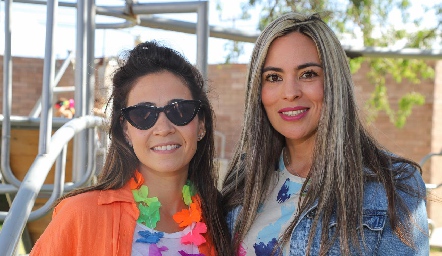  Ximena Mirabal y Elizabeth Berrones.