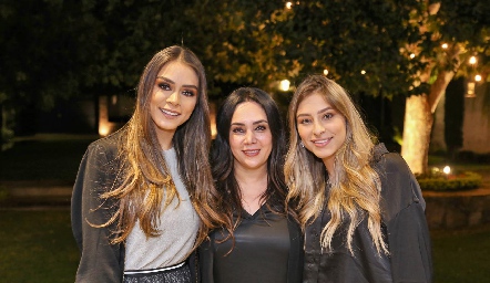 Paulina Rodríguez, Lorena Orozco y Claudia Rodríguez.
