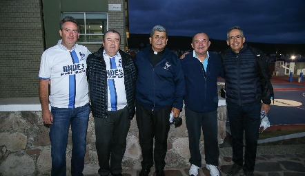  Emilio Heinze, Agustín Félix, Padre Juan Carlos Vázquez, Víctor Alain y Arturo Hinojosa.