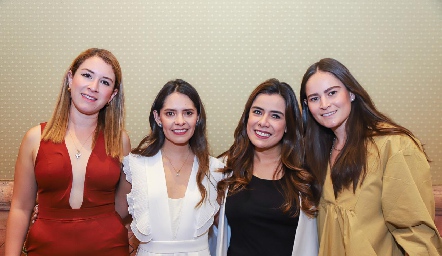  Karla Puente, Dani Castro, Brenda Penilla y Lore Preciado.