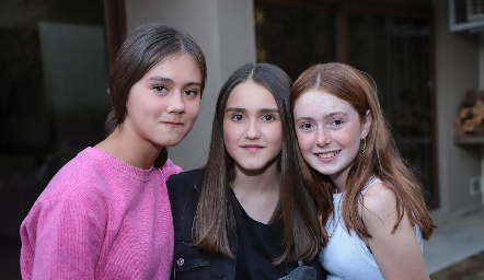  Sara, Emma y Valentina.