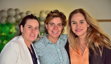  Isa López, Alejandra Alcalde y Danaé Enríquez.